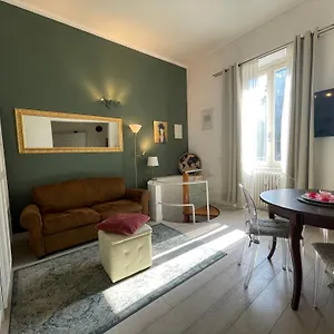  Appartamento Morgagni Suites- Elegante Bilocale Con Tram T1 Sotto Casa